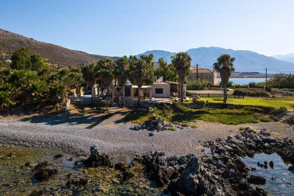 Villa Proto Helidoni - A Cozy Beachfront Villa Petres  Exterior foto